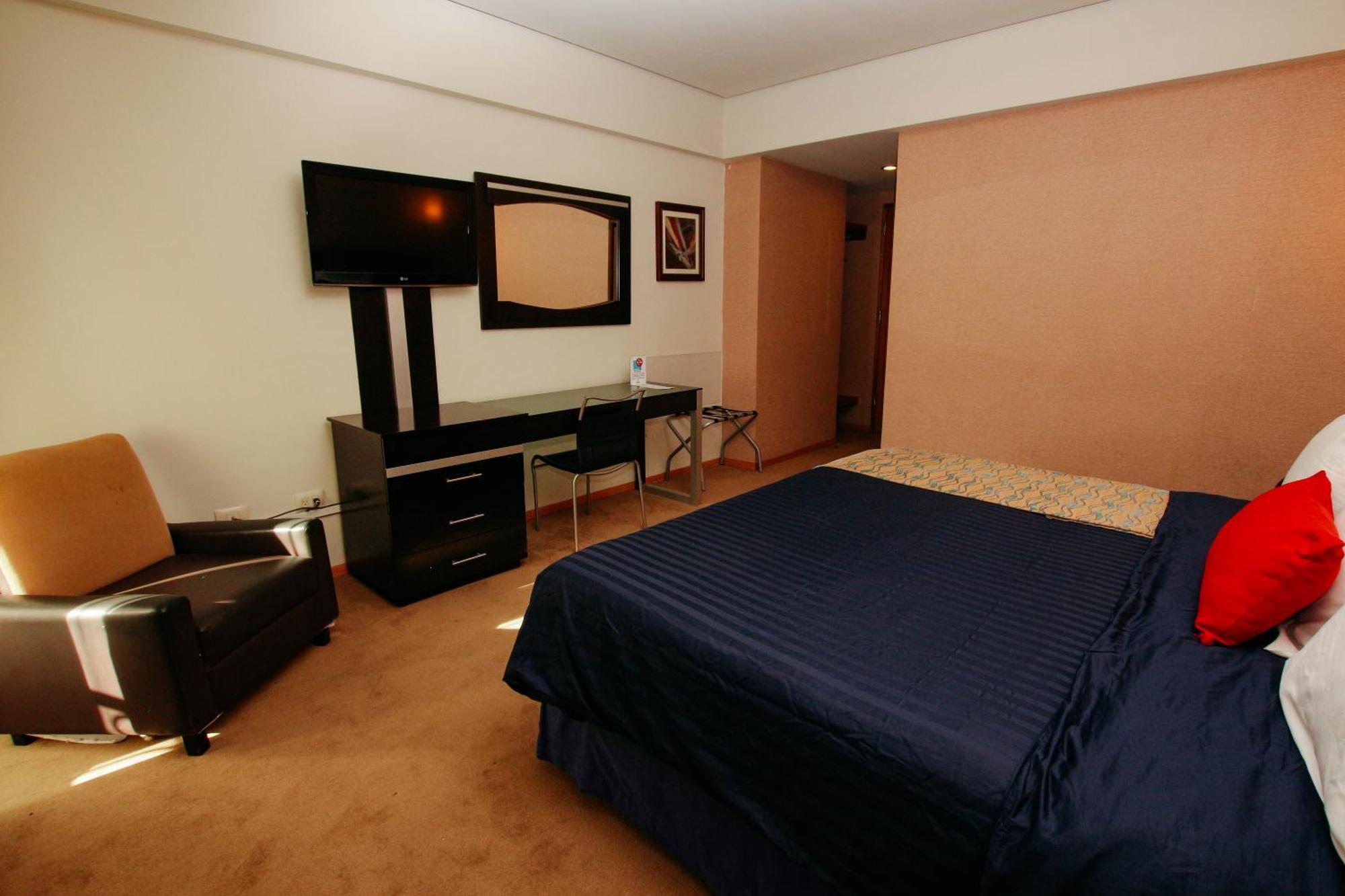 Hotel Colon Plaza Business Class Nuevo Laredo Bagian luar foto